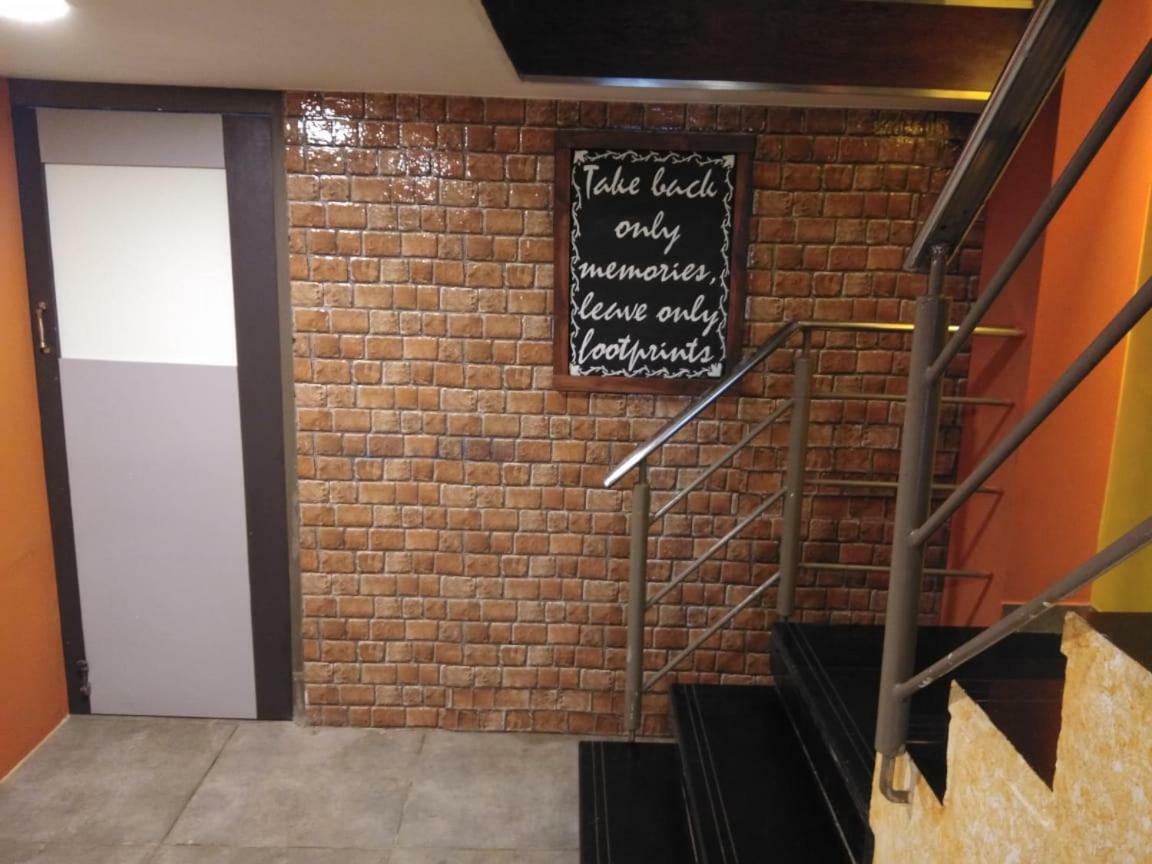 Backpack Stay Mumbai Bagian luar foto